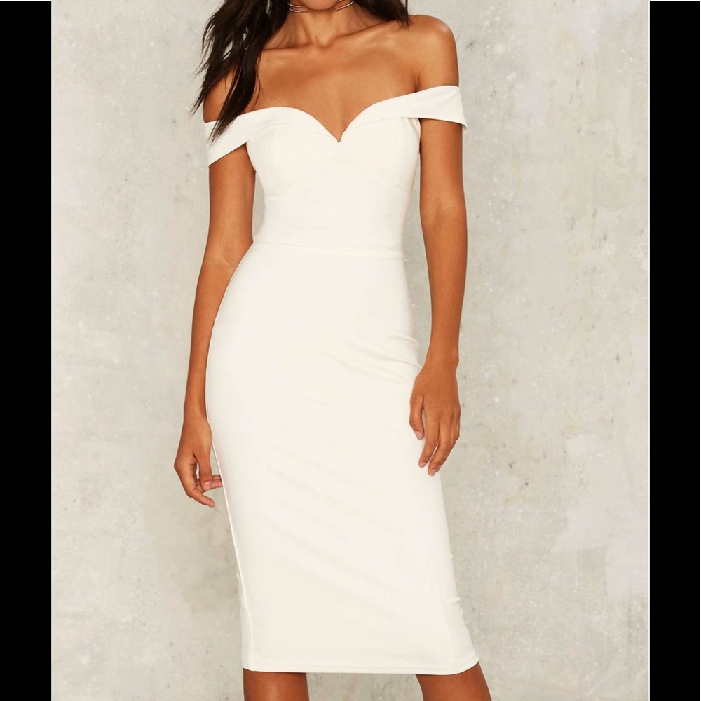 1️⃣✅Macy off the shoulder dress